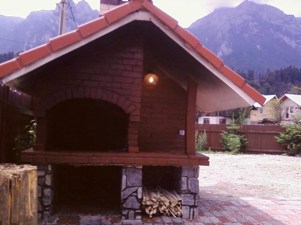 Pensiunea Fara Nume Buşteni Exteriér fotografie