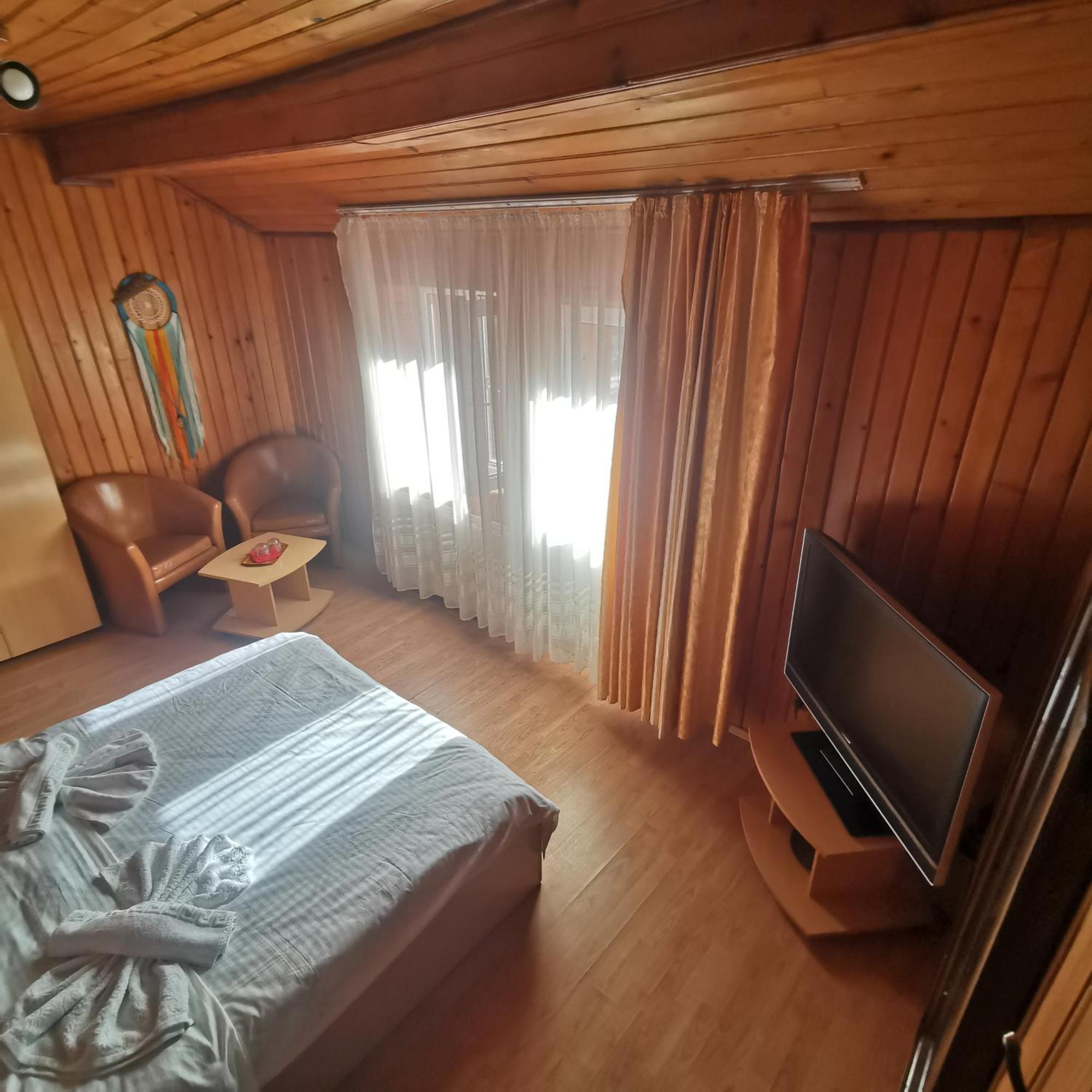 Pensiunea Fara Nume Buşteni Exteriér fotografie