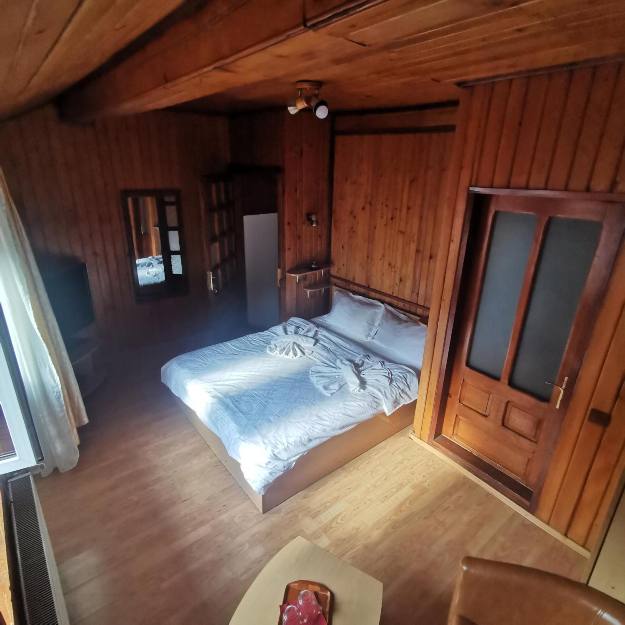 Pensiunea Fara Nume Buşteni Exteriér fotografie