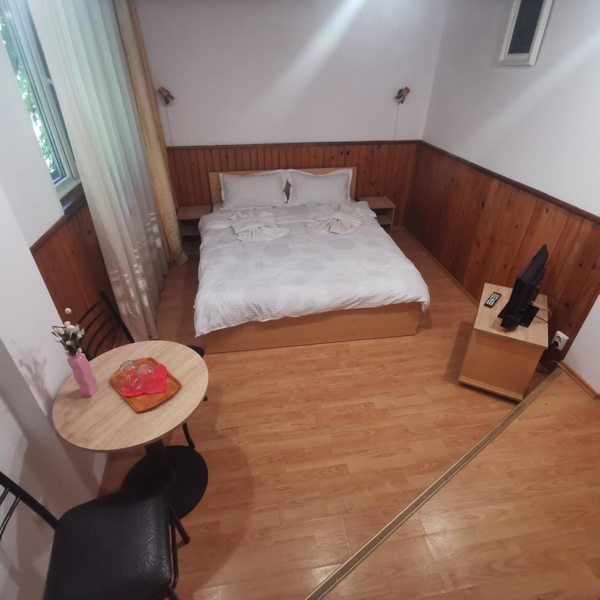 Pensiunea Fara Nume Buşteni Exteriér fotografie