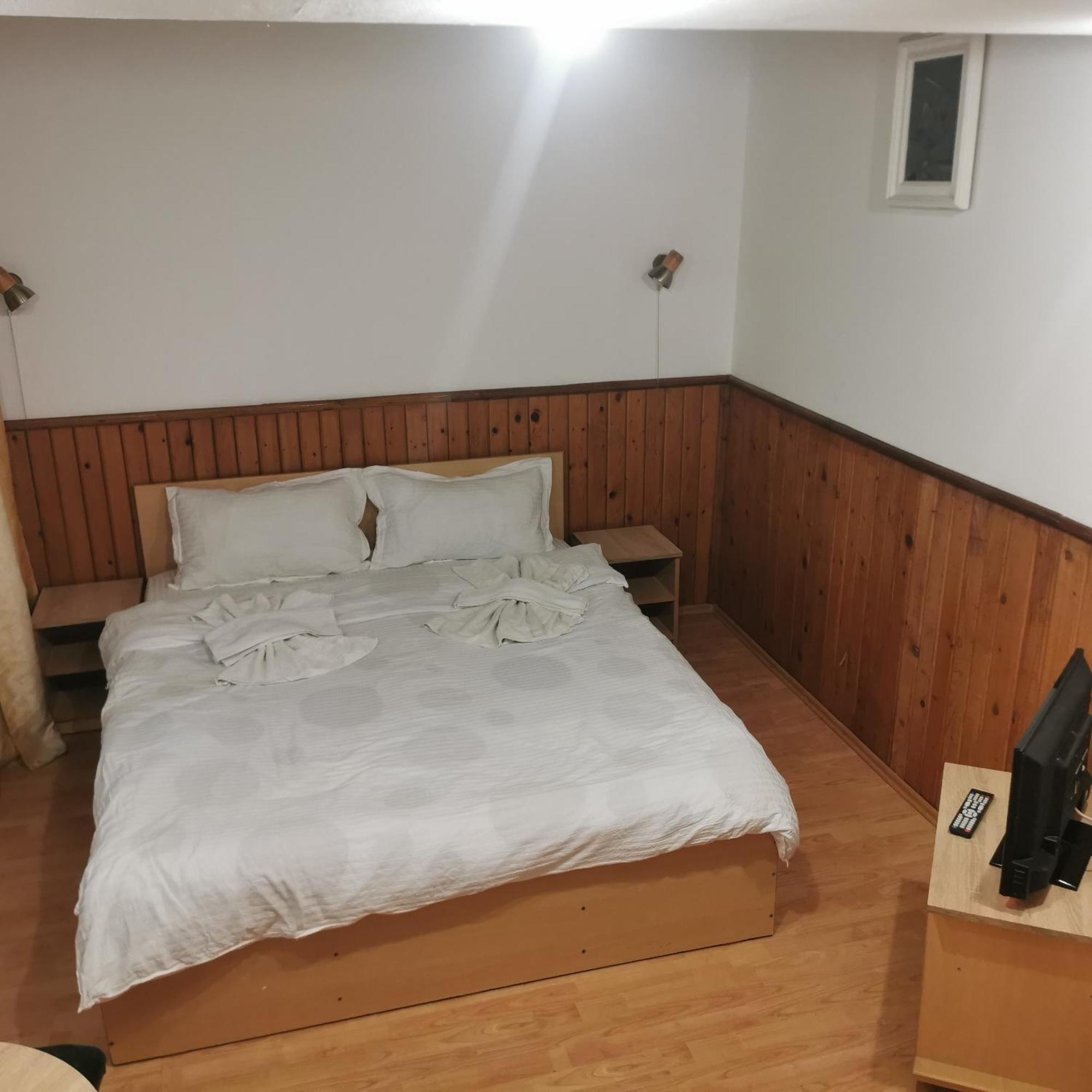 Pensiunea Fara Nume Buşteni Exteriér fotografie